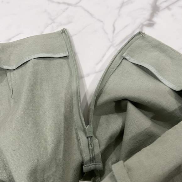 NWOT Magaschoni linen/cotton blend trousers with belt. - Picture 6 of 14